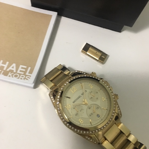 SOLD Michael Kors Gold Watch - Picture 3 of 4